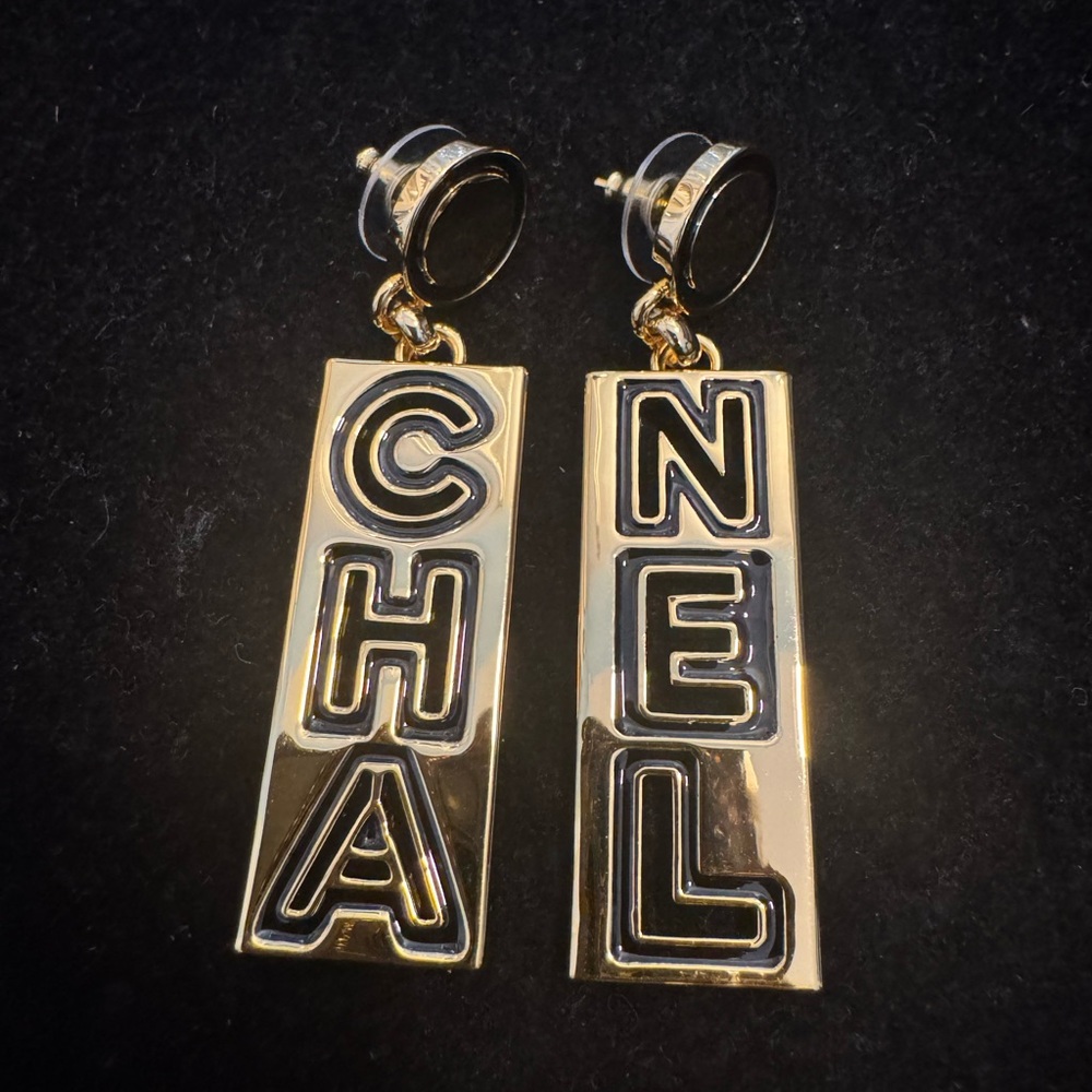 CHANEL Black and Gold Logo Letter Earrings - Picture 2 of 5
